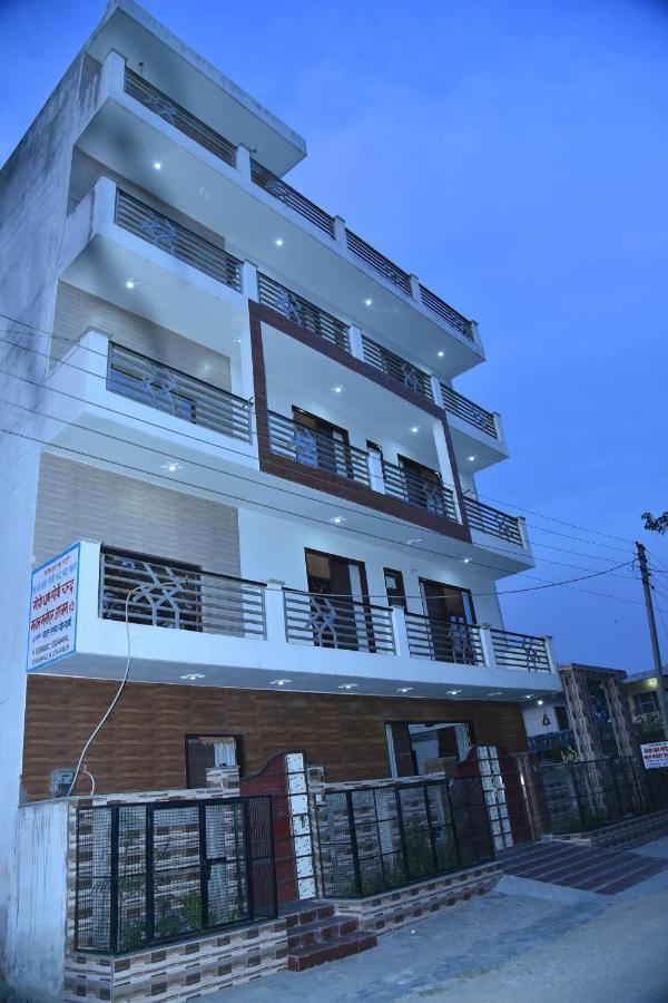 Hôtel Gopi Dham à Haridwār Extérieur photo