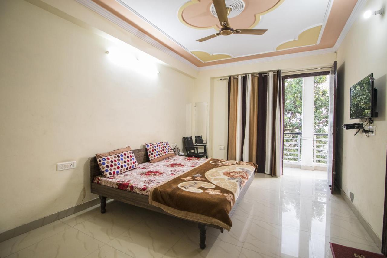 Hôtel Gopi Dham à Haridwār Extérieur photo